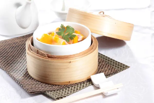 Closeup Dim Sum Bamboo Steamer — Fotografia de Stock