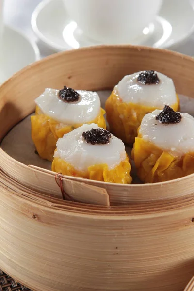 Closeup Steamed Buns Bamboo Steamer Dim Sum — Foto de Stock