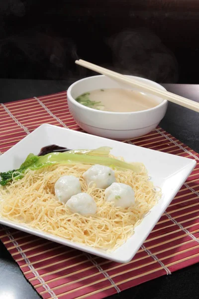 Plate Noodles Table Closeup — 图库照片