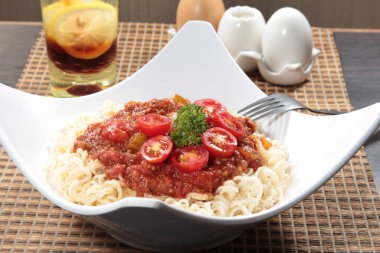  plate of noodles on table, closeup