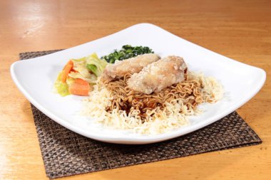  plate of noodles on table, closeup