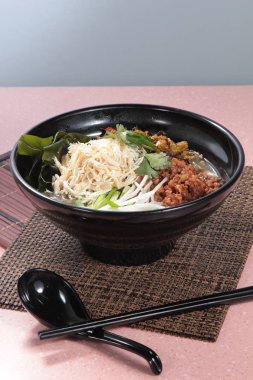 closeup of udon soup in the plate