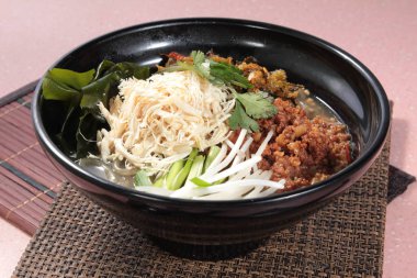 closeup of udon soup in the plate
