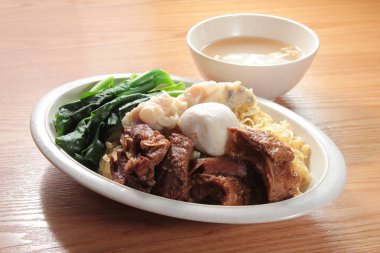  plate of noodles on table, closeup