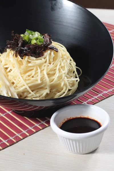 Close Noodles Dish — 图库照片