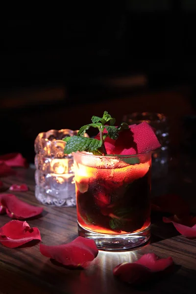 Red Cocktail Ice Mint Dark Background — Stock Photo, Image