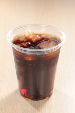 Buz küplü buzlu kola.