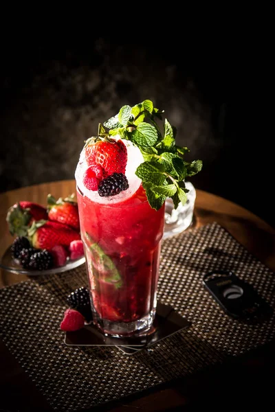 Masada böğürtlenli kokteyl 