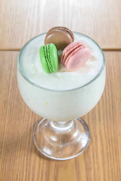 Tasty Dessert Cream Macaroons — Stockfoto