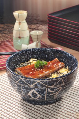 Yılanbalığı mutfağının bir fotoğrafı.