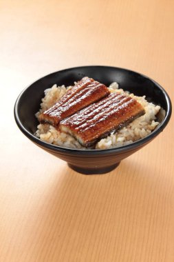 Yılanbalığı mutfağının bir fotoğrafı.