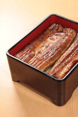 Yılanbalığı mutfağının bir fotoğrafı.