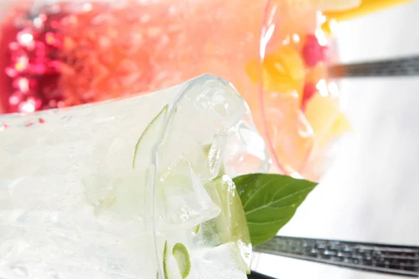 Ice Cubes Fresh Mint Leaves — 스톡 사진