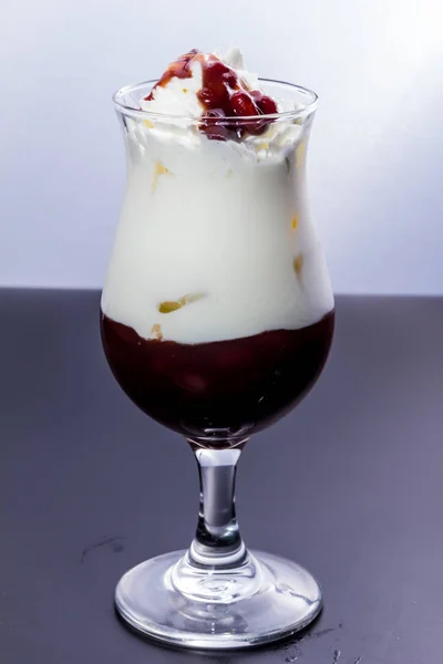 Glass Tasty Dessert Ice Cream White Background — Foto Stock