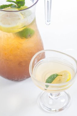 Limonata ve naneli taze limonata.