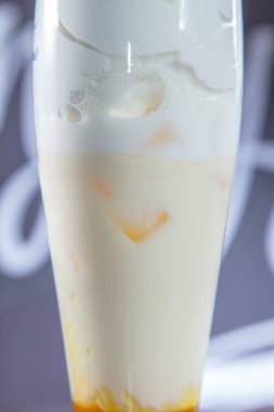 Buzlu meyve püresi. 