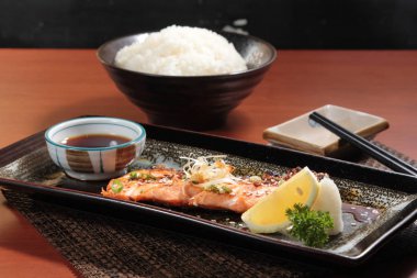 mutfağı ateş et aydınlatma kullanılan