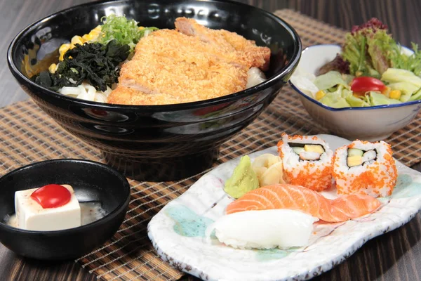 Zdjęcie Kuchnia Japońska Posiłek — Zdjęcie stockowe