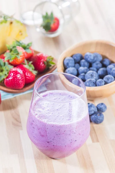 Fresh Smoothie Berries Fruits Wooden Table — Stock Photo, Image