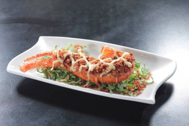 derin yağda kızartılmış karides yemekleri