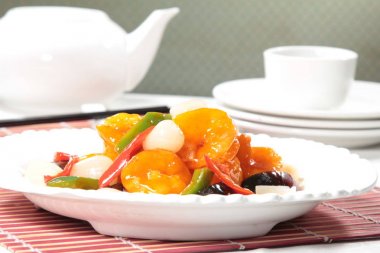 derin yağda kızartılmış karides yemekleri