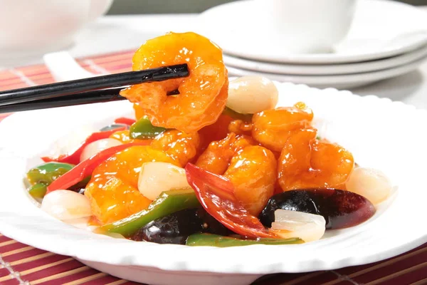 derin yağda kızartılmış karides yemekleri