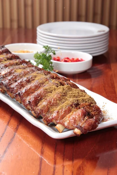 Una sesión de cocina utiliza la iluminación de carne — Foto de Stock