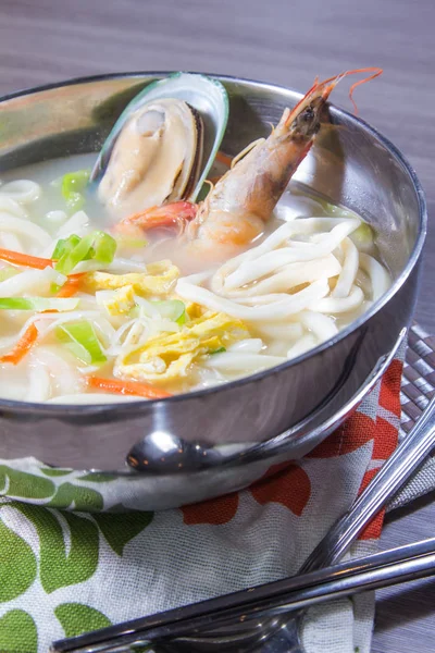 Een keuken shoot gebruikt vlees verlichting — Stockfoto