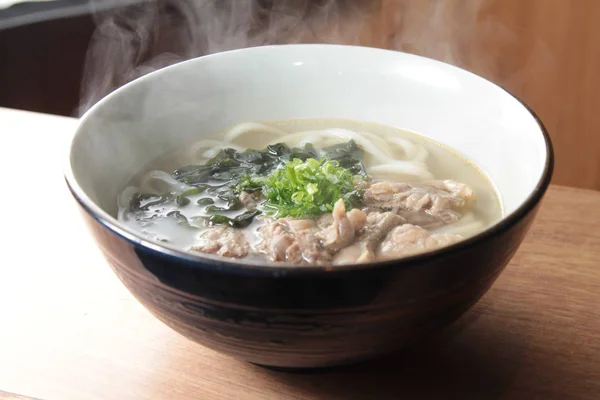 Uma cozinha atirar carne usada iluminação — Fotografia de Stock