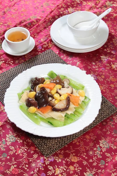 Una sesión de cocina utiliza la iluminación de carne — Foto de Stock