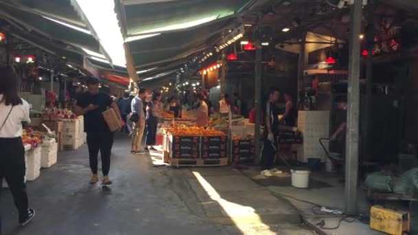 Hongkong Sar November 2019 Hongkong Människor Köpte Frukt Yau Tei — Stockvideo