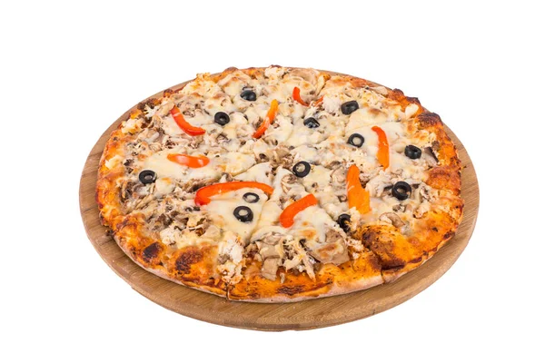 Zeytin, beyaz izole lezzetli pizza — Stok fotoğraf