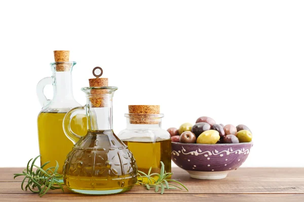 Olio d'oliva e bacche — Foto Stock