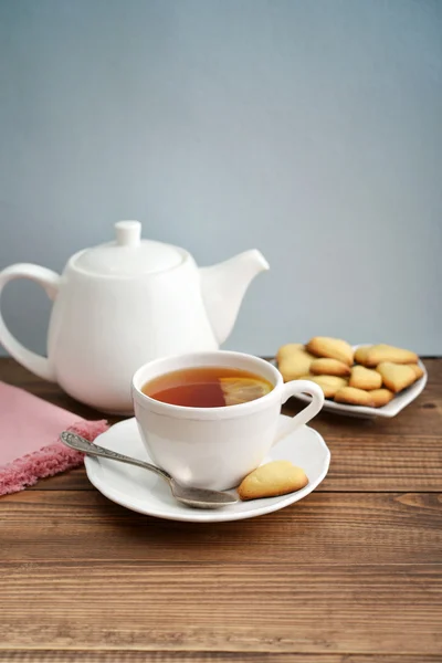 Kopje thee en koekjes — Stockfoto