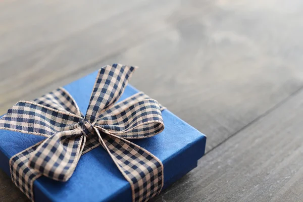 Blue gift box — Stock Photo, Image