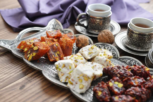 Delícia turca com chá — Fotografia de Stock
