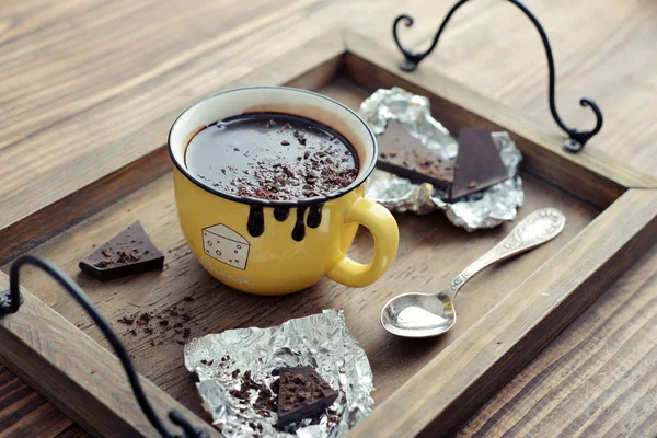 Heiße Schokolade im Becher — Stockfoto