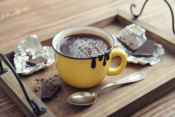 Chocolate caliente en taza — Foto de Stock