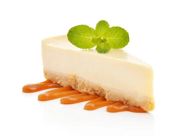 Slice of cheesecake "New York" with mint — Stock Photo, Image