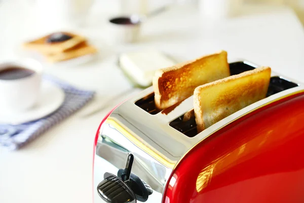 Toaster with bread — Stock Photo, Image