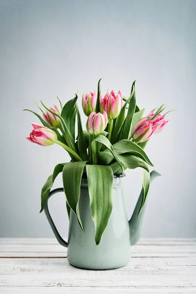 Рожеві тюльпани букет — стокове фото