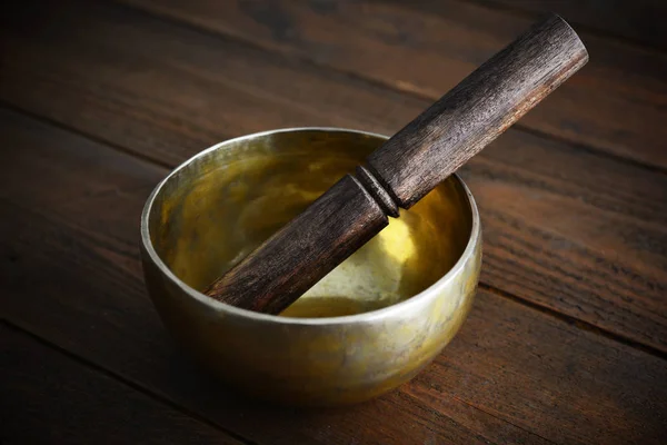 Tibetaanse handgemaakte singing bowl — Stockfoto