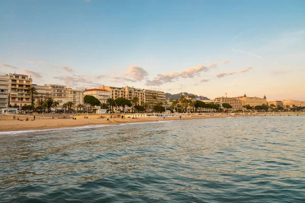 Bahía de Cannes al atardecer — Foto de Stock