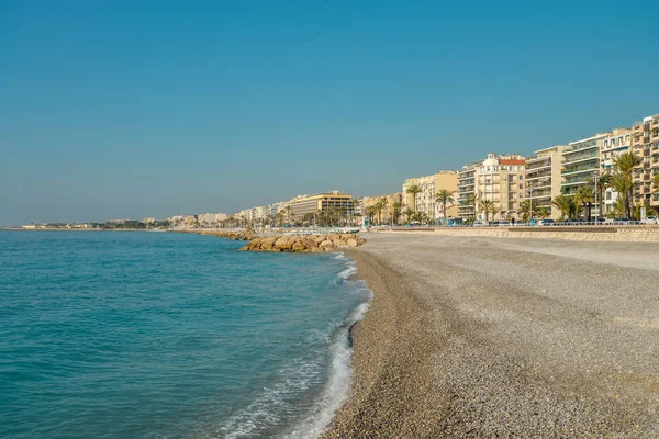 Playa vacía en Niza — Foto de Stock