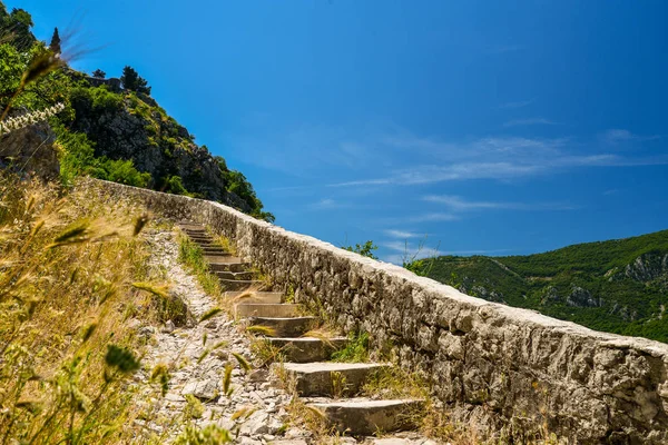 Scale sulla montagna di Lovcen — Foto Stock