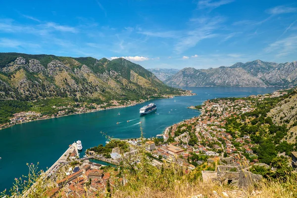 Vista na baía de Kotor — Fotografia de Stock