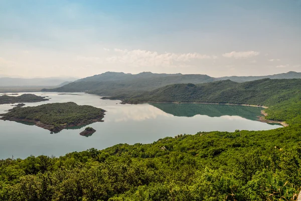 Vista de verano del lago Slansko — Foto de Stock