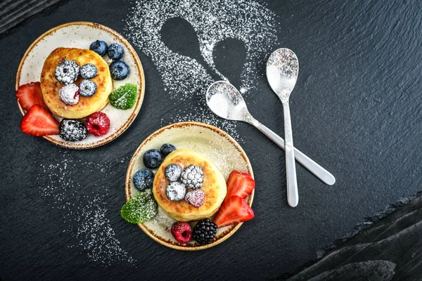 Cottage cheese pancakes — Stock Photo, Image