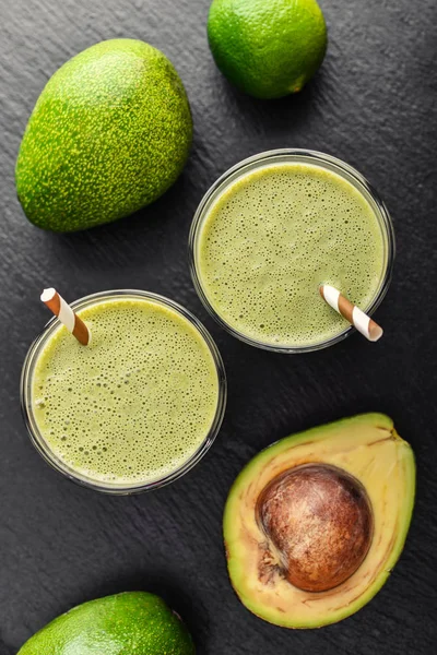 Batido de aguacate fresco — Foto de Stock