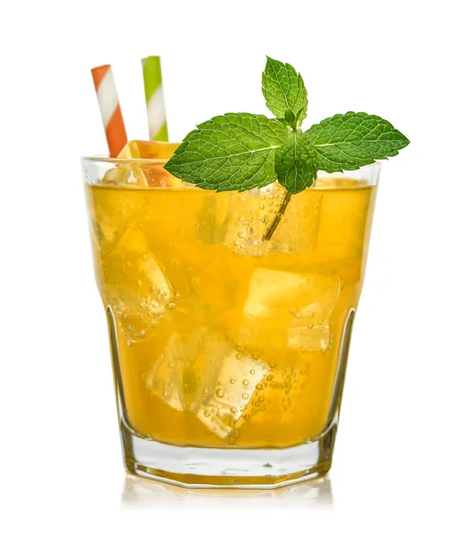 Glas av orange soda dricka — Stockfoto